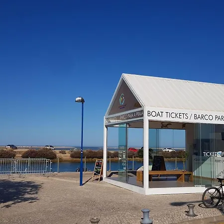 Mit Blick Auf Wasser Apartment